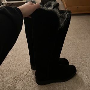 BARELY WORN UGG Rosalind Black boots SIZE 9
